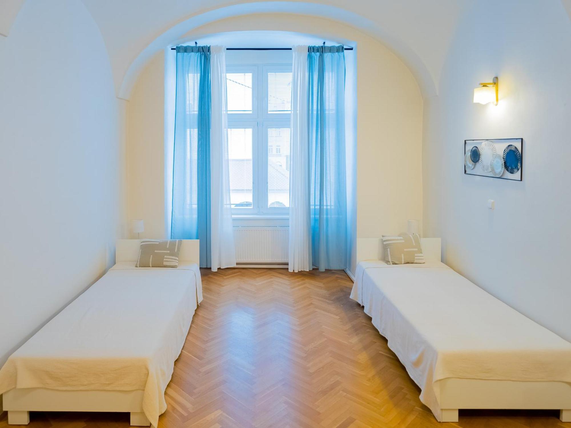 Luxury Vincents Apartments Košice Buitenkant foto