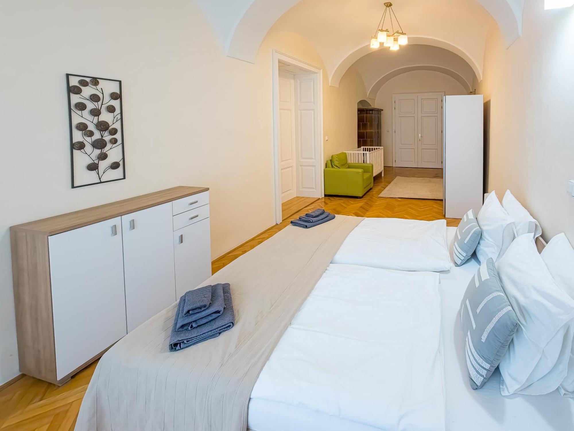 Luxury Vincents Apartments Košice Buitenkant foto